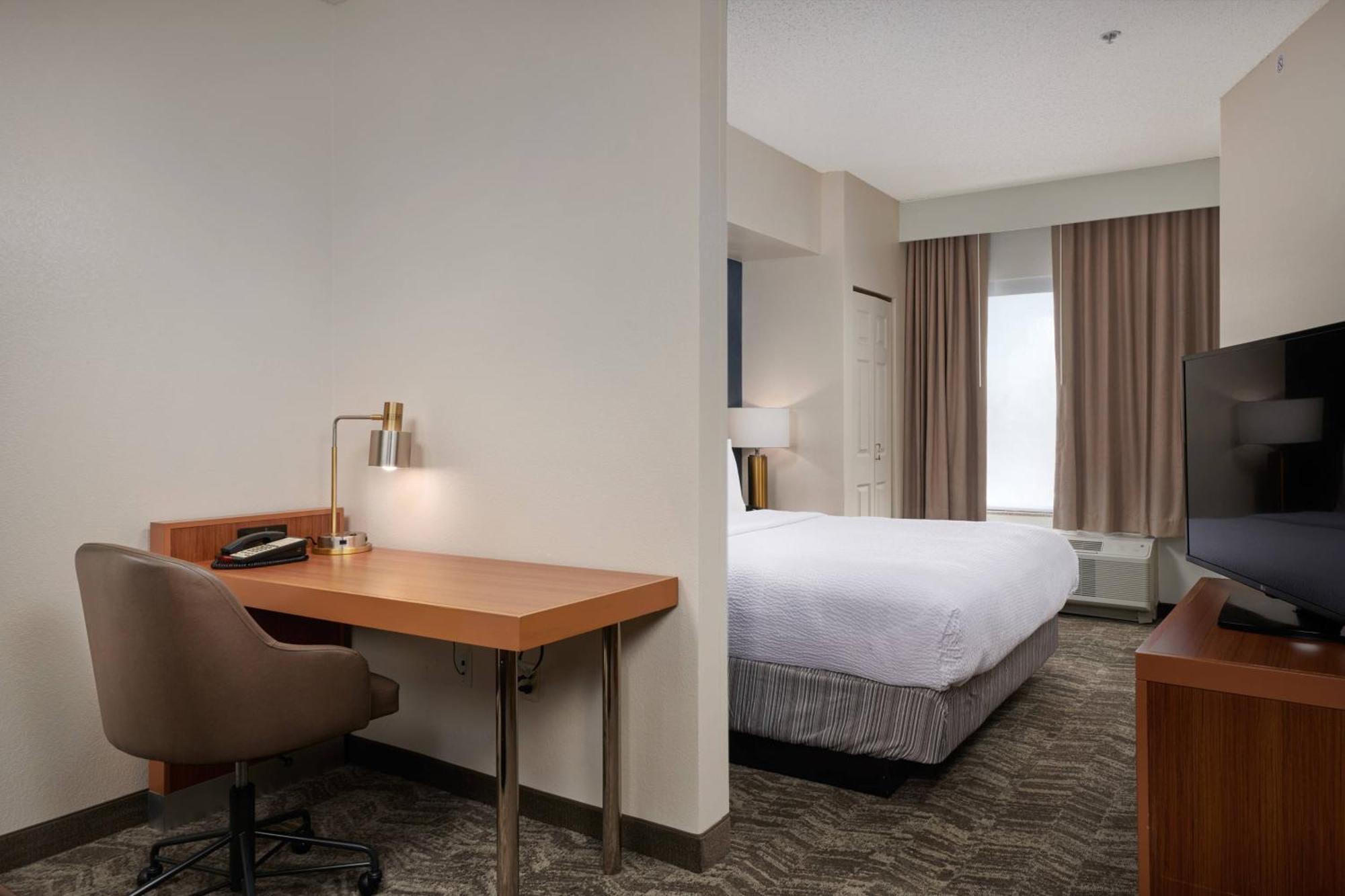 Springhill Suites By Marriott Baton Rouge North / Airport Экстерьер фото