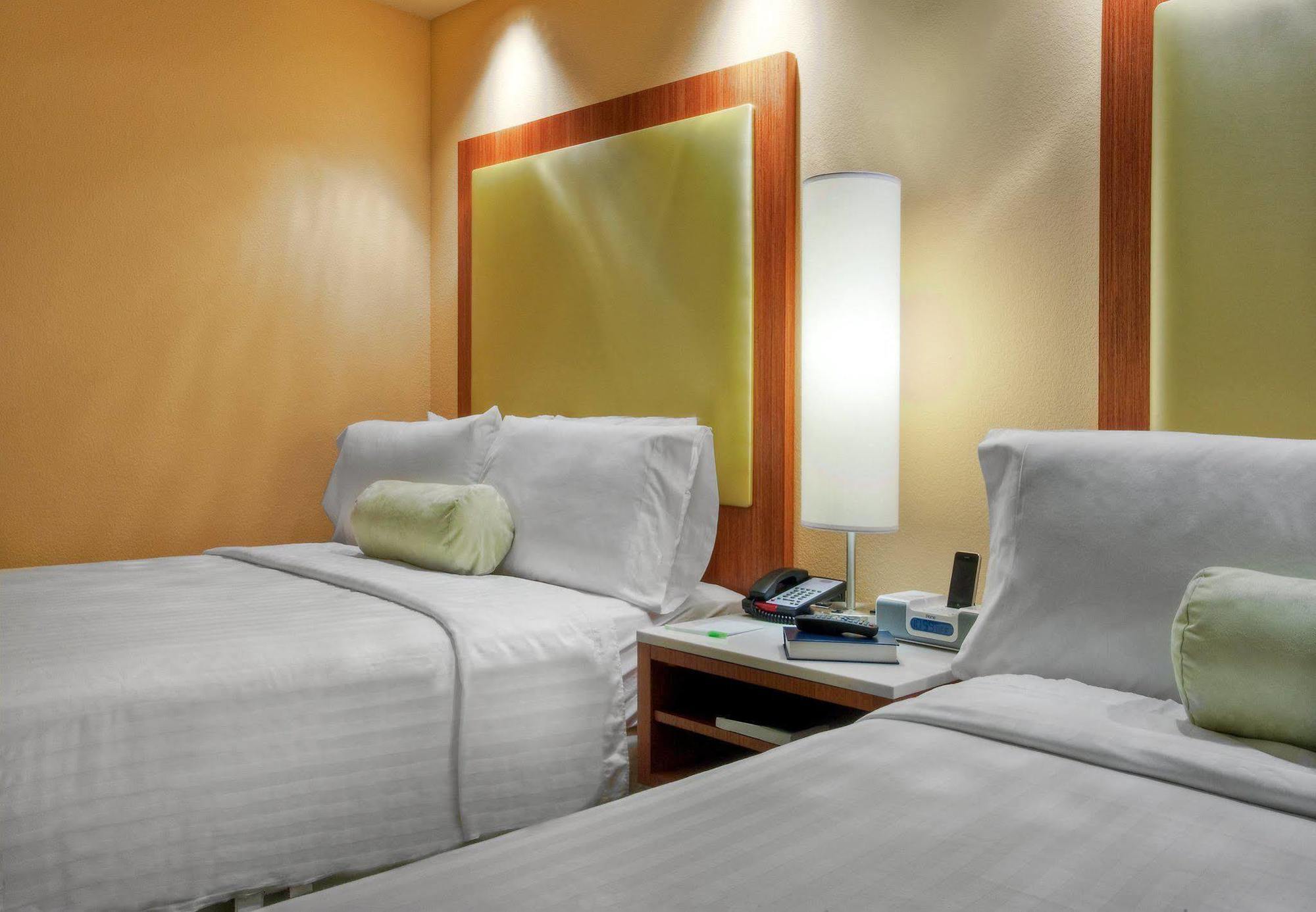 Springhill Suites By Marriott Baton Rouge North / Airport Экстерьер фото